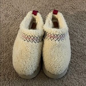 Cozy Cream Sherpa UGG Slippers